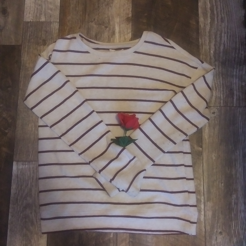 Maurices sweater
